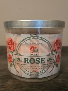Bath & Body Works Rose Candle - Green & Pink Design